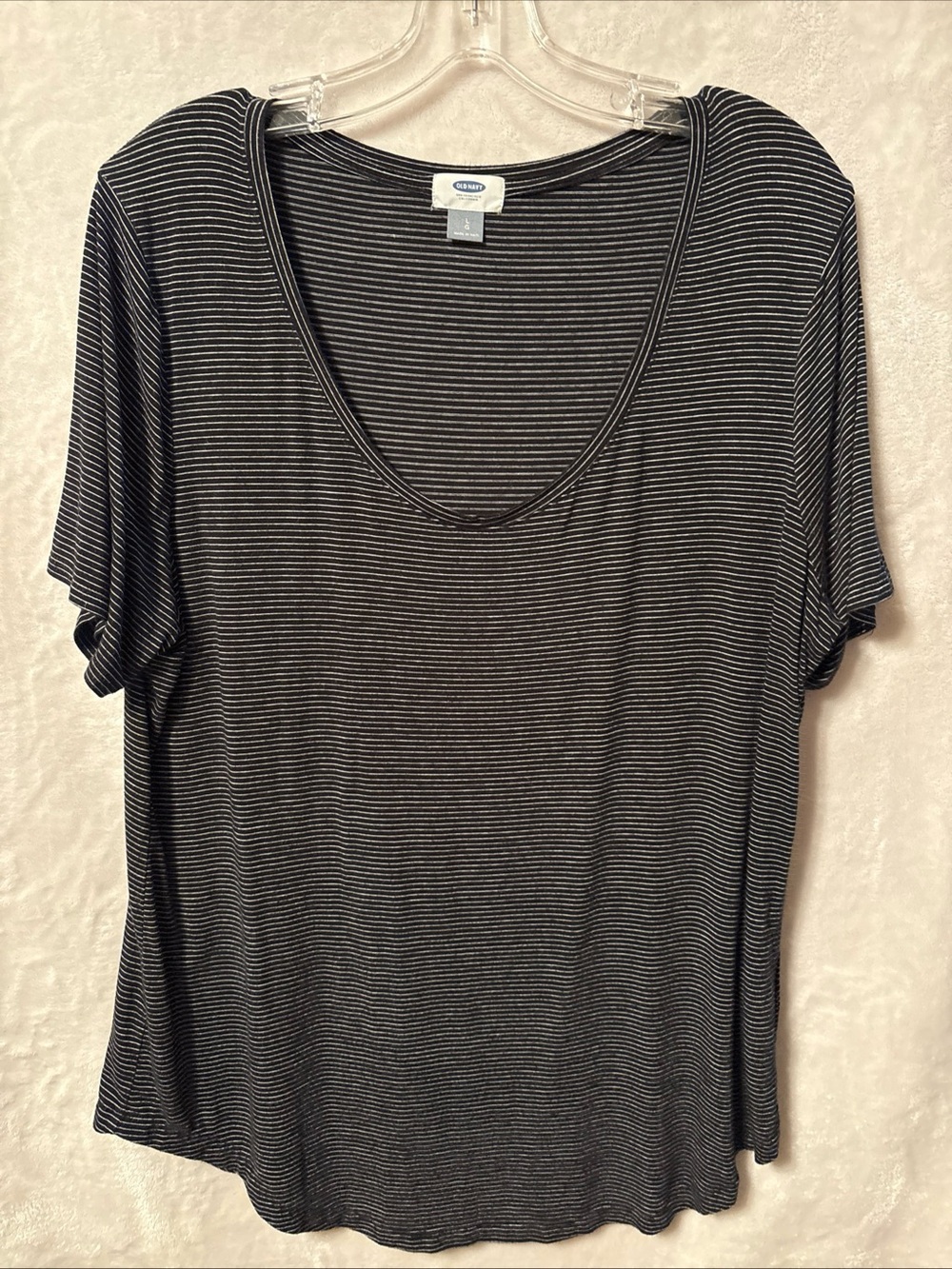 Old Navy Black and White Striped Scoop Neck Short Sleeve Tee
